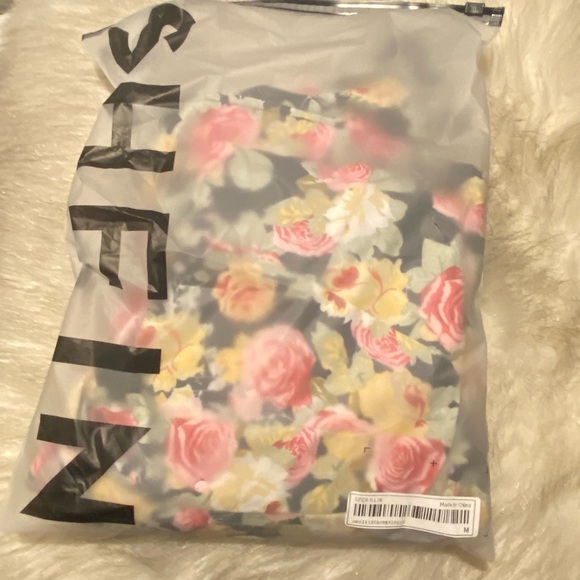 (2 for $10) Floral Print Bodycon Dress with Sweetheart Neck - Picture 8 of 8